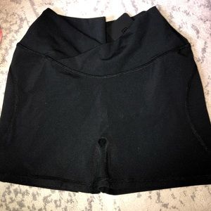 Alphalete surface power black criss cross front shorts